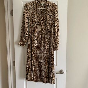 NWT On 34th Pleated Midi Dress